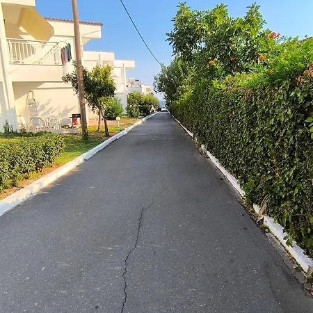 Holiday home Kynthia's House Kalyves Polygyrou